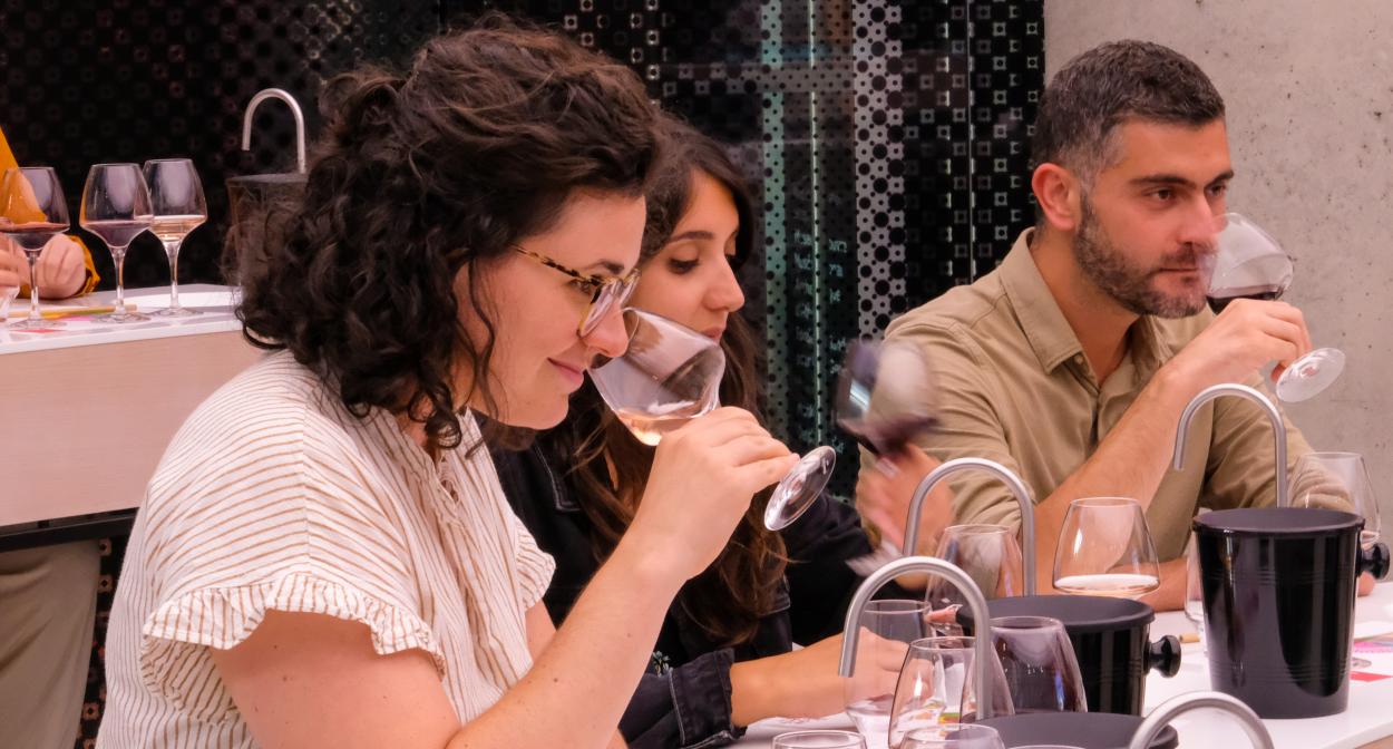 Atelier dégustation de vin à La Cité du Vin de Bordeaux @La Cité du Vin - XTU architects