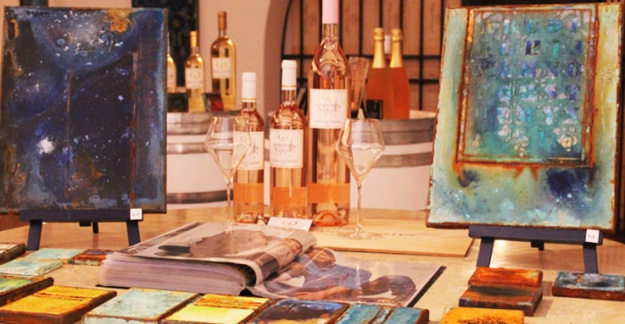 Art et vin expositions dans vignoble de provence ©DR